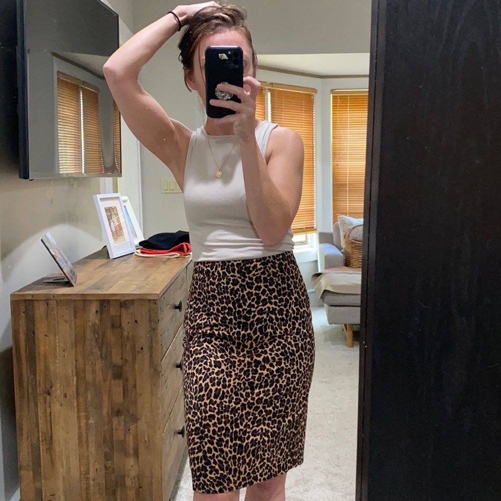 J crew high waisted leopard pencil skirt 00P